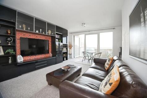 Living/Dining Area