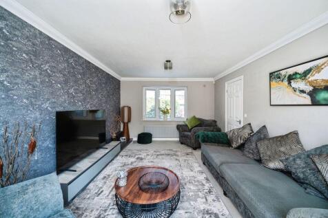 Living room pic 2