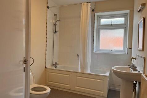 Wilmslow Road, Handforth photo 5