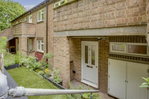 5 Malvern Close, HP13 5SA-10.jpg