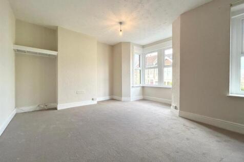 Harrowdene Road, Knowle photo 3