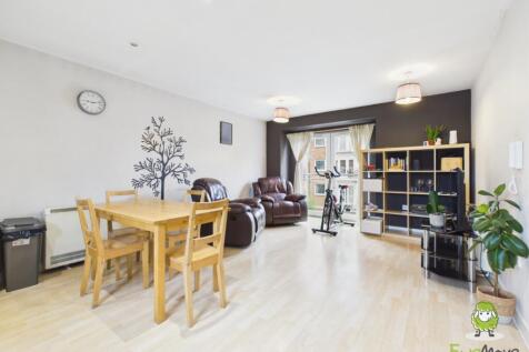 EweMove Basingstoke Winterthur Way Living Area