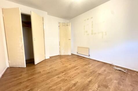 Gunner Lane, SE18 photo 5