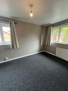 Nairn Close, Poulton-with-fearnhead, Warrington photo 3