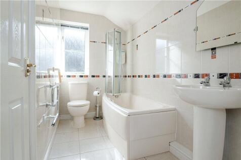 Jack &amp; Jill Bathroom