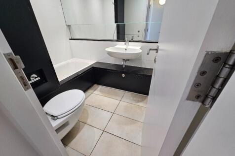 3750 Budenberg, Woodfield Road, Altrincham, Greater Manchester, WA14 photo 3