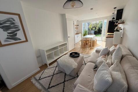 Lounge 1
