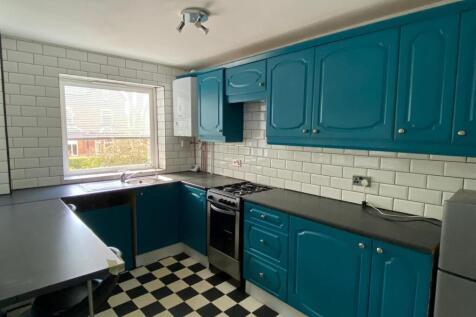 Leewood Court, Hooley Range, Heaton Moor photo 5
