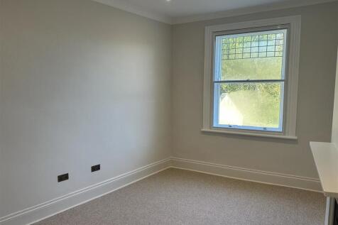 Office to rent Image 4