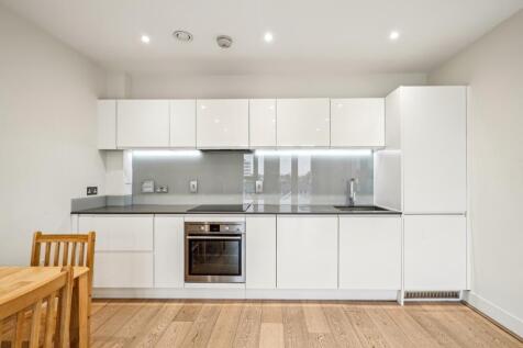 30 Ravilious Hous...