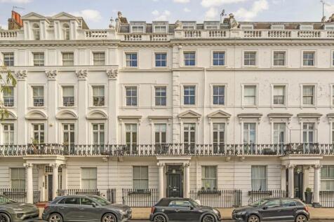 2 Bedroom Flat in SW3 5NT