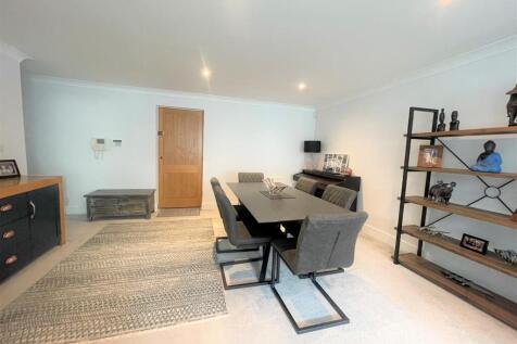 Elmfield Place, Tenterden, Kent, TN30 photo 5