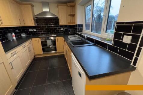 Arnstones Close, Colchester, Essex photo 3