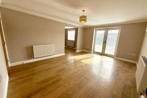Nursery Drive, Carlton, Nottingham, Nottinghamshire, NG4 3RZ photo 5