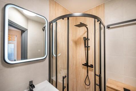 Studio 5, 52 Eastcott Hill, Swindon, Wiltshire, SN1 photo 5