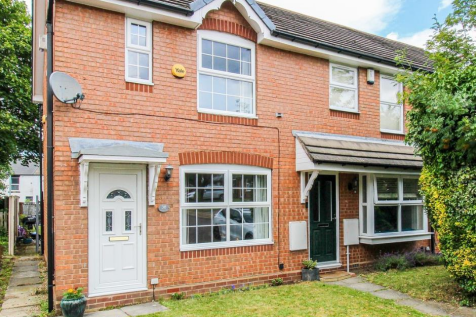 2-bed house on Meadowgate Croft, Lofthouse, Wakefield, £1,100/mo