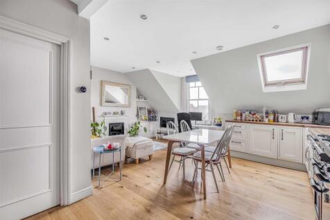 JA-Flat_3__23_Clarendon_Drive-7.jpg