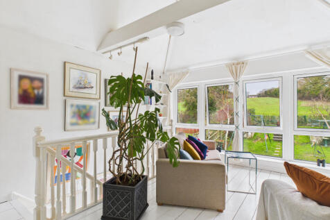 11. CAM01984G0-PR0536-STILL012