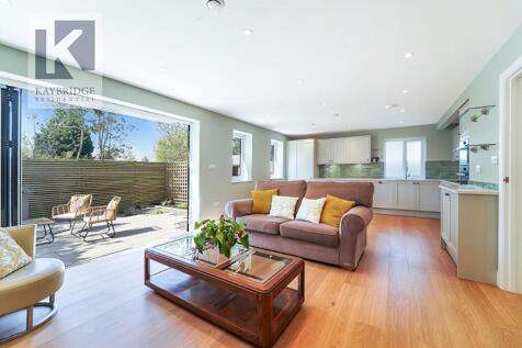 Riverview Road KT19 0JQ