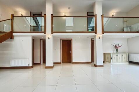 3 Bedroom Detached in LN2 1QT