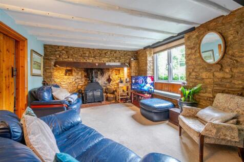 Lavender Cottage, 19 Lower Street, Pury End