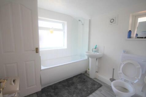 Connaught Street, Kettering, Northamptonshire, NN16 photo 5