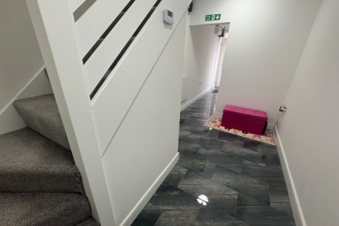 4 Clapham Square, Leamington Spa photo 5