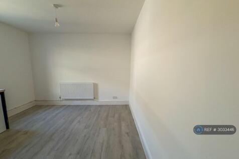 High Street, Barry, CF62 photo 4