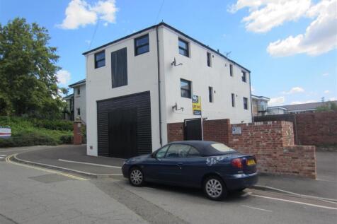 1 Bedroom Flat in PO6 1HE