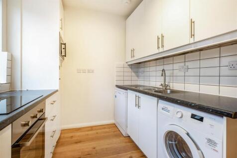 8488121-interior22.jpg