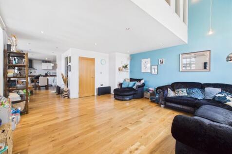 Open Plan Living &amp; Dining Area