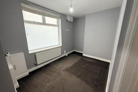 Tonge Moor Road, Bolton photo 3