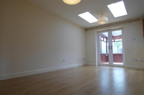 78 Wharfedale Living Room New.JPG