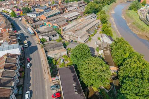 Paynes Shipyard &amp; Vauxhall House, Coronation Rd,
