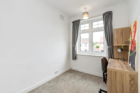 39 Kilvinton Drive, Enfield, EN2 0BE-26