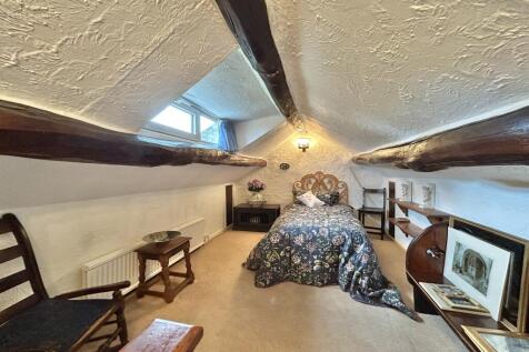 LOFT ROOM