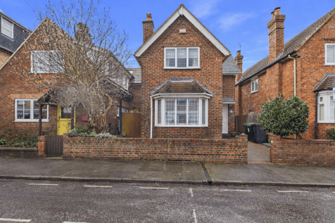 3 bedroom property for sale