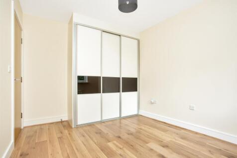 hurley-close-banstead-108.jpg