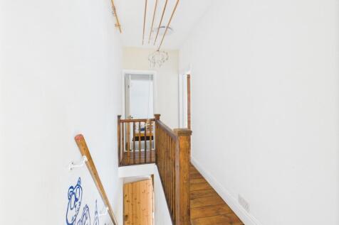 CAM02545G0-PR0468-STILL011