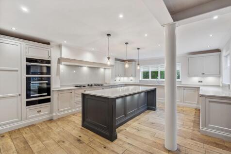 Kitchen / lounge