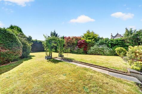 Rear Garden 1.jpg