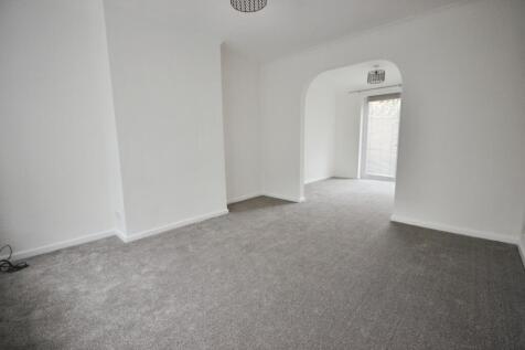 Kilnmead, Northgate, Crawley, RH10 photo 4