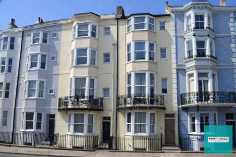 14 Bedroom Guest House For Sale