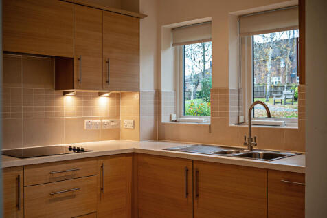 bh_apt_42_kitchen...