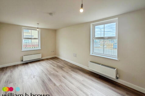 Meadowsweet Drive, Ipswich photo 3