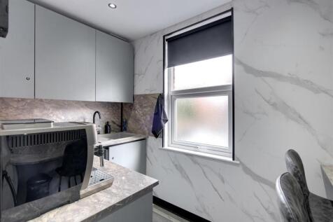 bridgeman business hub bridgeman terrace wigan WN1