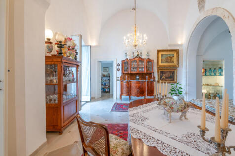 18_Palazzo Serio_Ostuni_Raro_Realty
