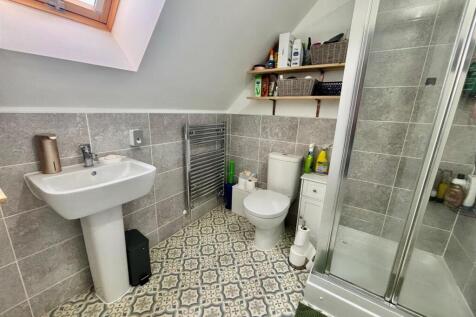 Shower Room En-Suite