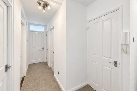 St Clements Court East, Leigh on sea, Leigh on sea,  photo 4