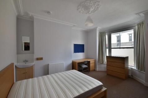 6 BED STUDENT HOUSE SHARE - CROOKESMOOR  photo 4